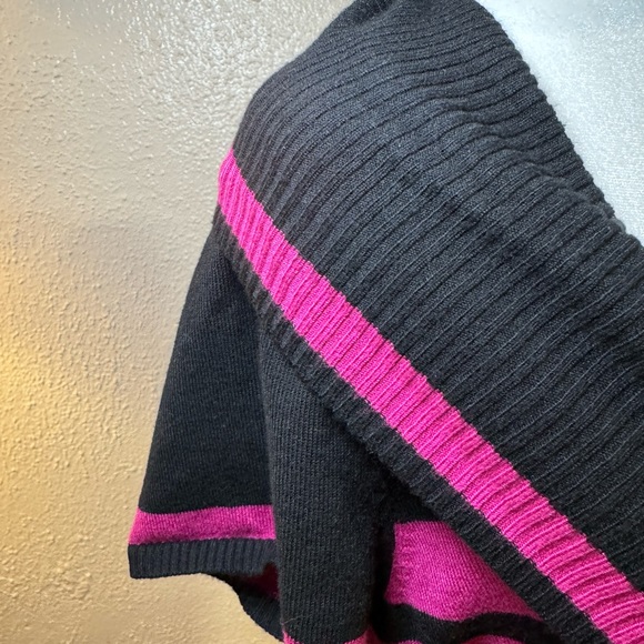 Say What Women's V-Neck Short Sleeve Sweater Dress - Picture 8 of 13